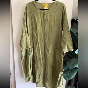 Organic cotton summer chore dress with pockets